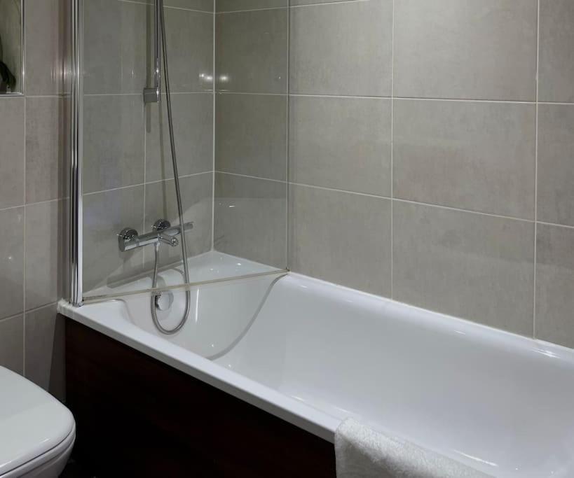 Cosy City Centre Apartment With Parking Birmingham Bagian luar foto