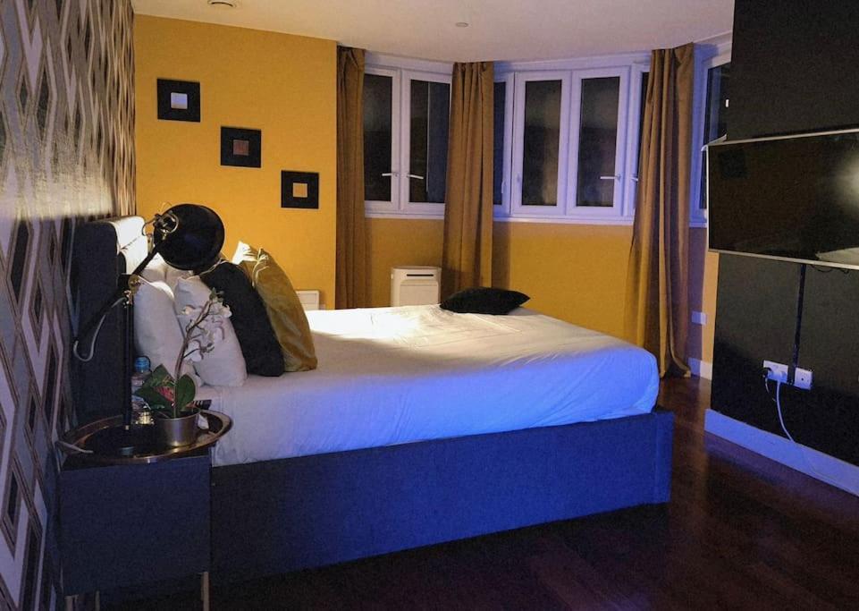 Cosy City Centre Apartment With Parking Birmingham Bagian luar foto