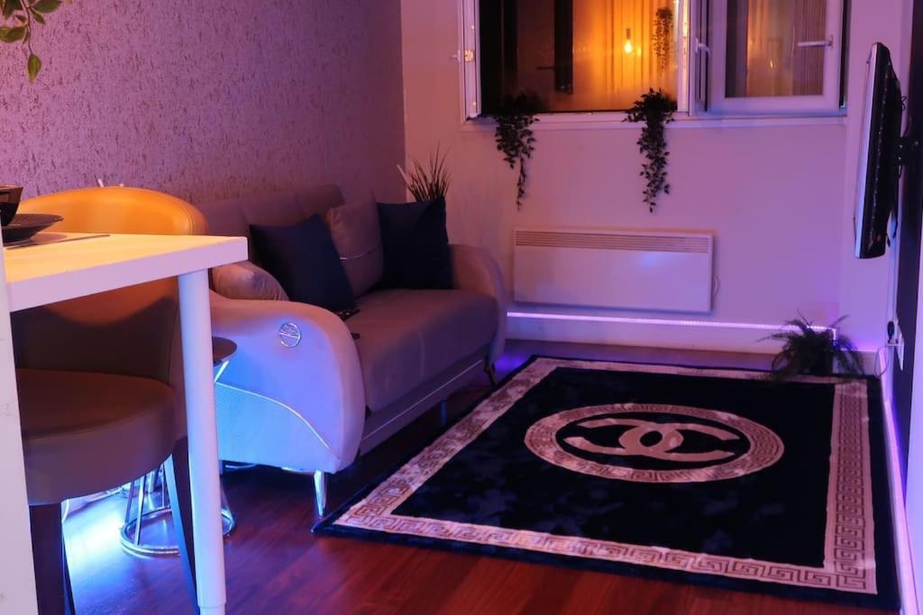Cosy City Centre Apartment With Parking Birmingham Bagian luar foto